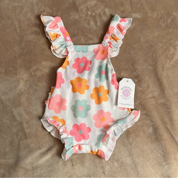 LITTLE PEANUT BOUTIQUE White Floral Ruffle Baby Romper One Piece - Size 6 to 12M - Picture 1 of 8